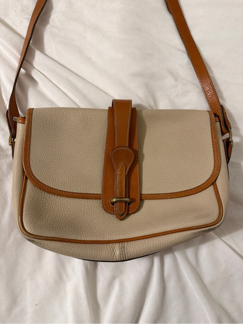 Vintage Dooney & Bourke All Weather Leather Crossbody Shoulder Bag USA